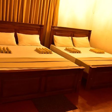 Yoho Mount Waves Hotell Colombo Eksteriør bilde