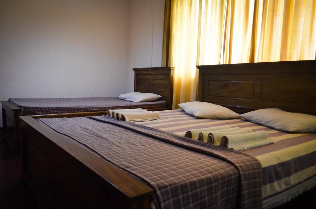 Yoho Mount Waves Hotell Colombo Rom bilde
